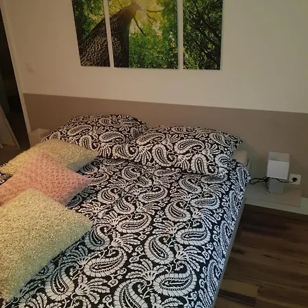- Kekec Apartman Mojstrana