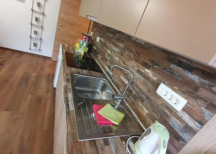 - Kekec شقة موجسترانا